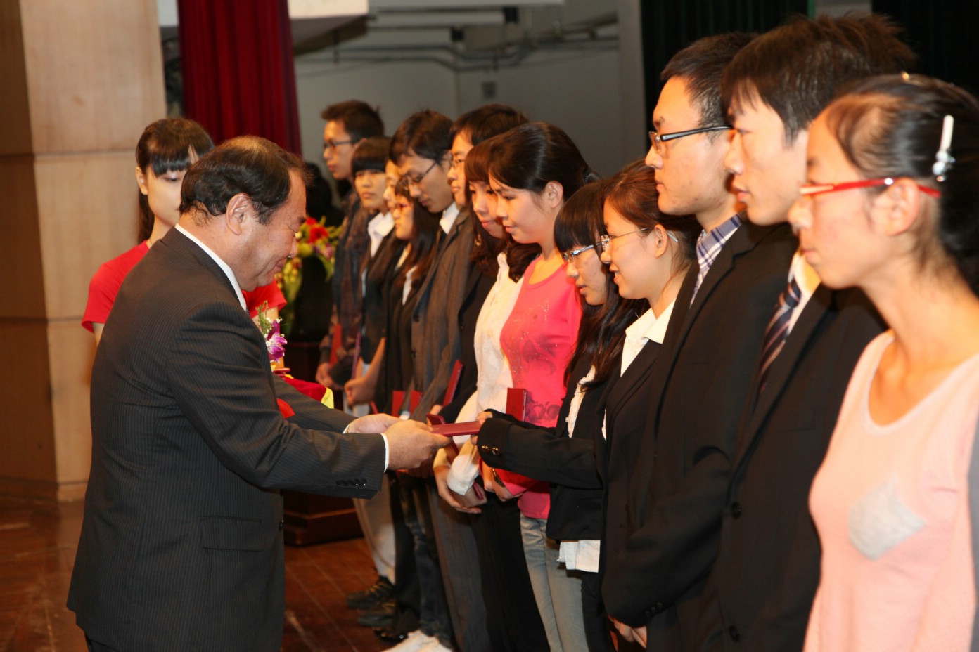 �Ϲ�NG28(�й�)�ٷ���վ-��¼���